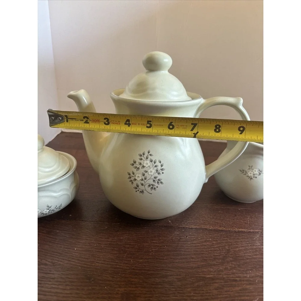 Pfaltzgraff Heirloom Beverage Tea‎ Pot w/Lid 48oz & Creamer 12oz & Sugar Bowl
